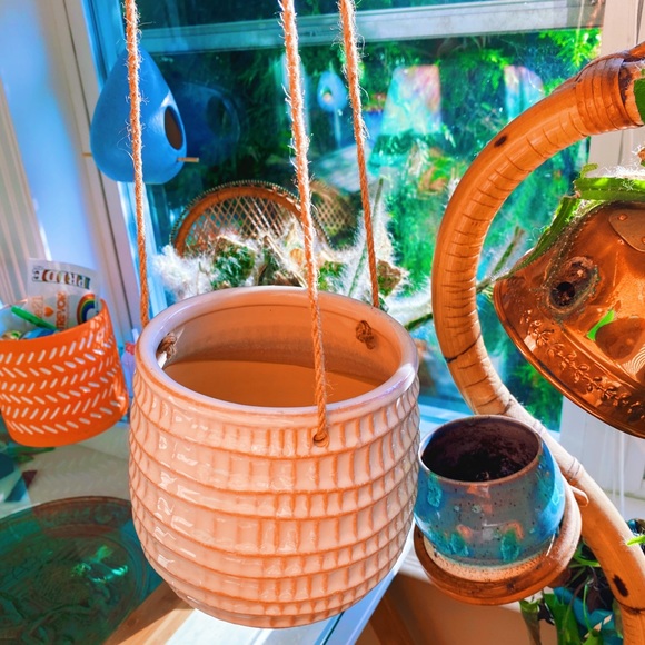 Handmade by Me White Beachy Plant Hanger 🐉🔮 - Picture 3 of 10